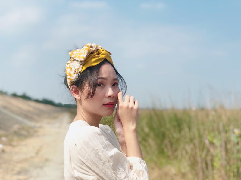 繁花 姜黄 多层次宽版发带 ggoomstudio - 发带/发箍 - 棉．麻 黄色
