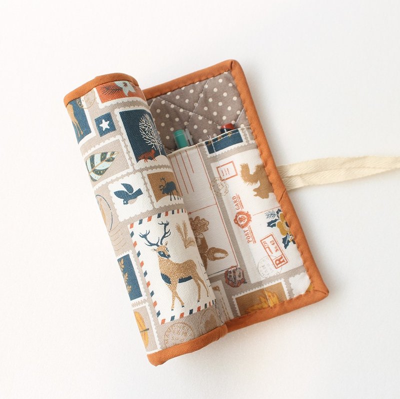迷幻森旅卷式笔袋/铅笔盒 - 铅笔盒/笔袋 - 棉．麻 