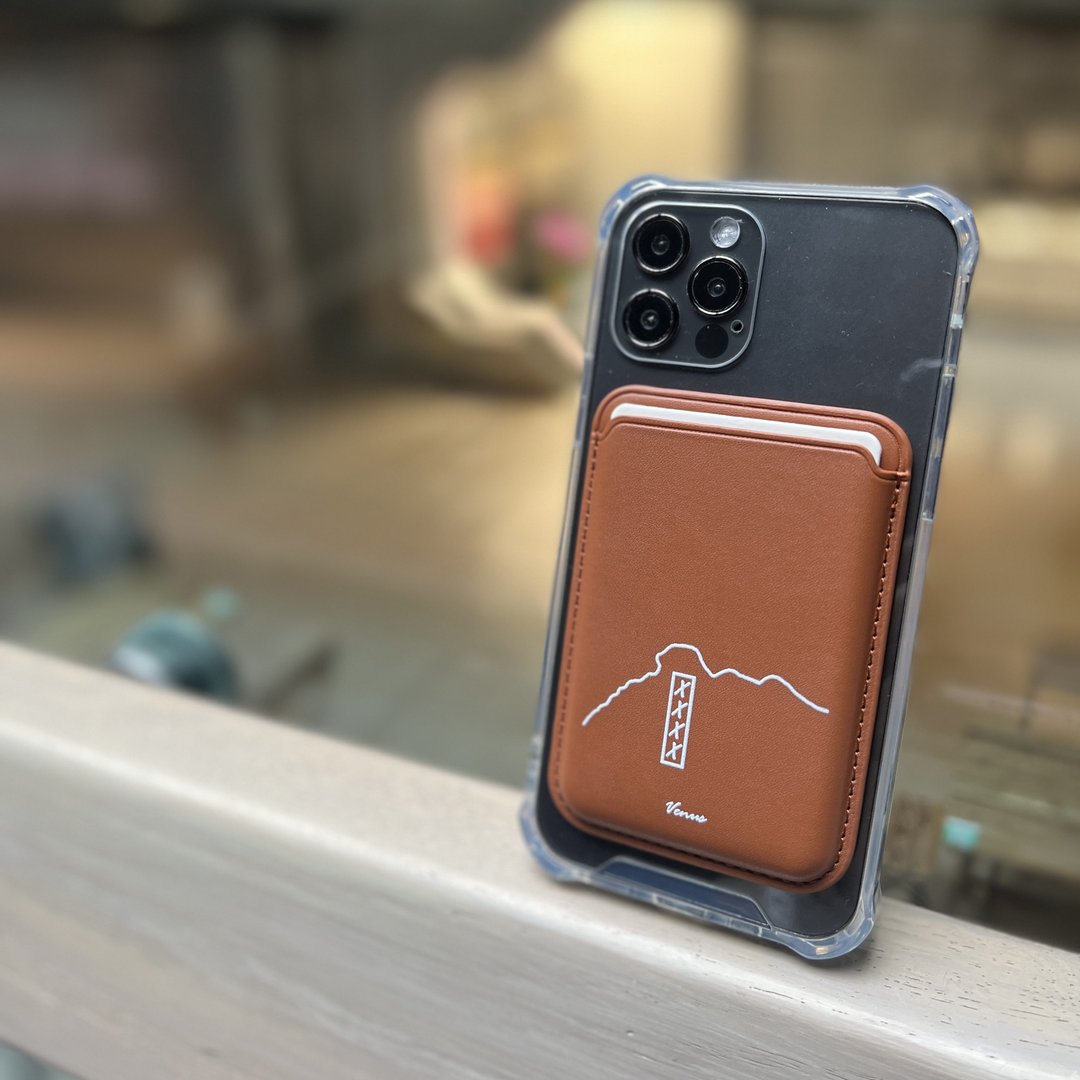 【定制化】【塞拉利昂(自订名字)】iPhone吸磁卡套(附送手机壳) - 手机壳/手机套 - 人造皮革 咖啡色