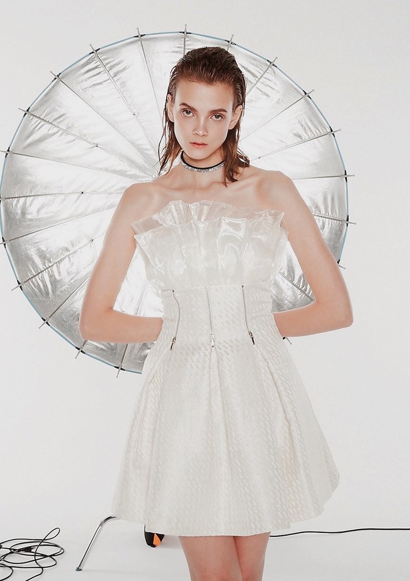 【C ME限量手感工艺洋装】雪白精灵短洋装 - 晚装/礼服 - 聚酯纤维 白色