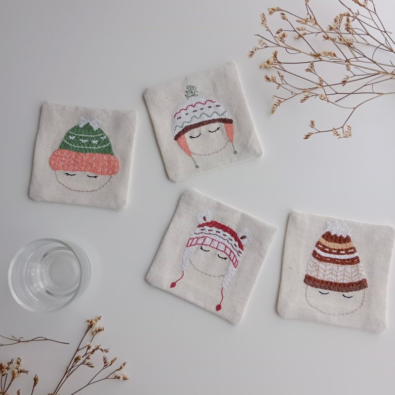 Bobble hat coaster set 4 PCS hand embroidered cotton fabric - 杯垫 - 棉．麻 白色