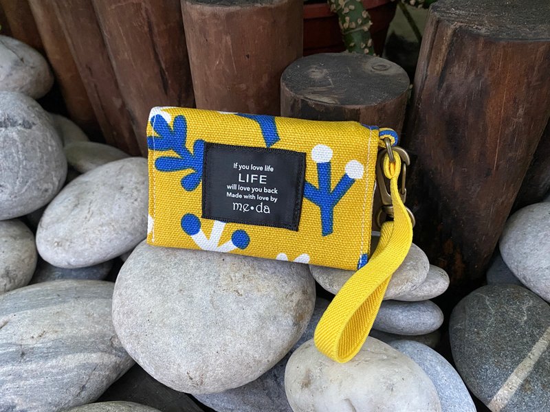 轻便对折面纸包 黄底蓝白小树 - 化妆包/杂物包 - 棉．麻 黄色