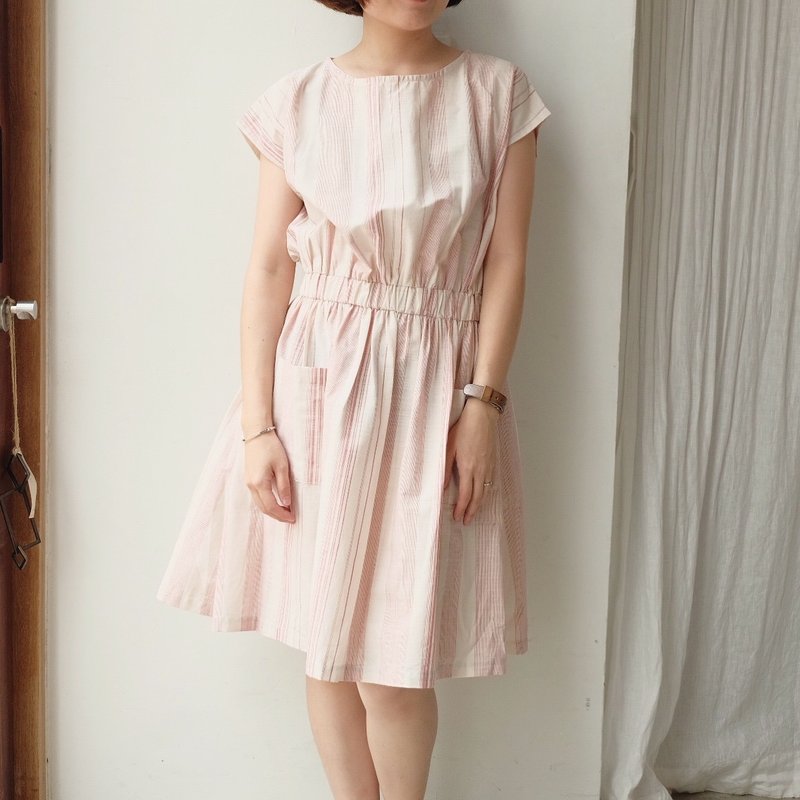 短袖束腰连身裙 (Lady Lou Dress) - 洋装/连衣裙 - 棉．麻 红色