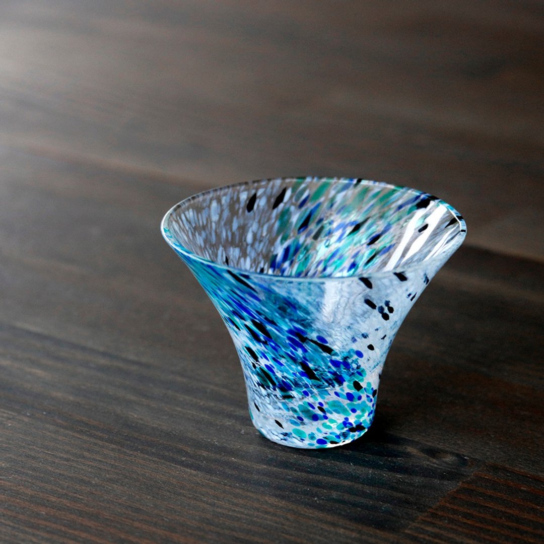 Toyo Sasaki Glass Sake Cup TJ704 Ramune Japanese Glass Gui Drink Can only be shipped to Taiwan - 酒杯/酒器 - 玻璃 蓝色