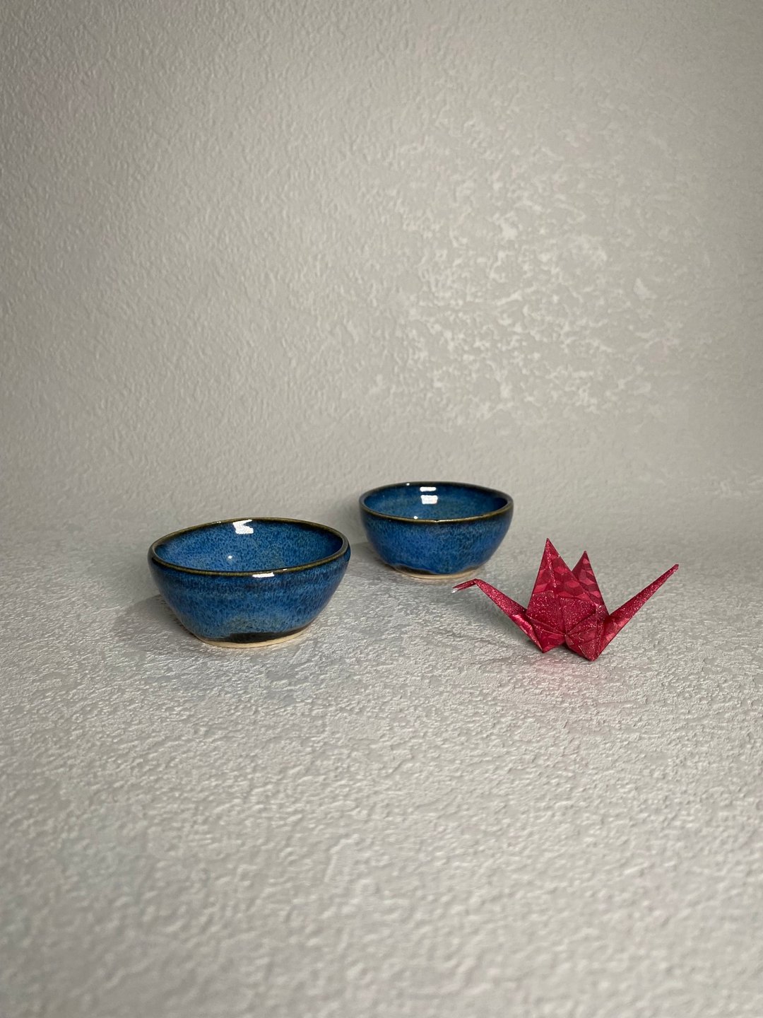 双生宝石 蓝色手作陶瓷小酒杯 一组两只 - 行云流水系列 - 酒杯/酒器 - 陶 蓝色