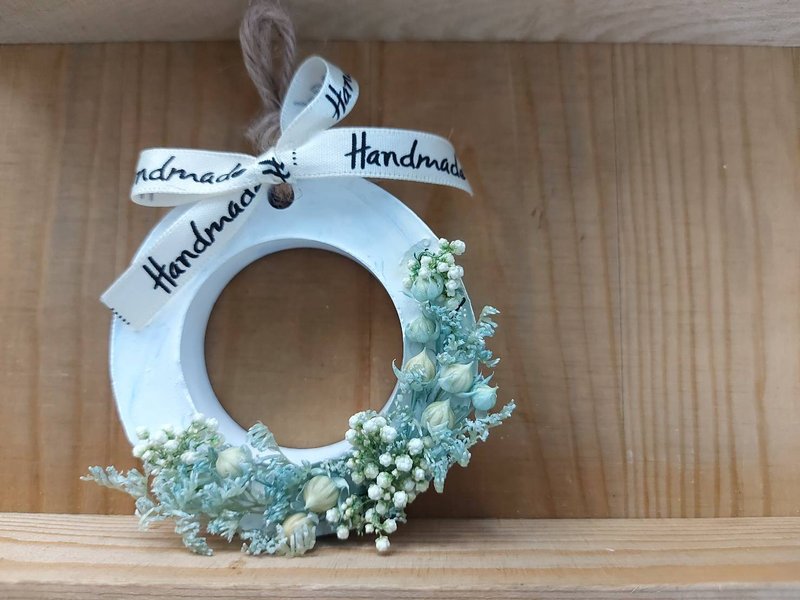 手工制作独一无二的香氛花环 - 香薰/精油/线香 - 植物．花 蓝色