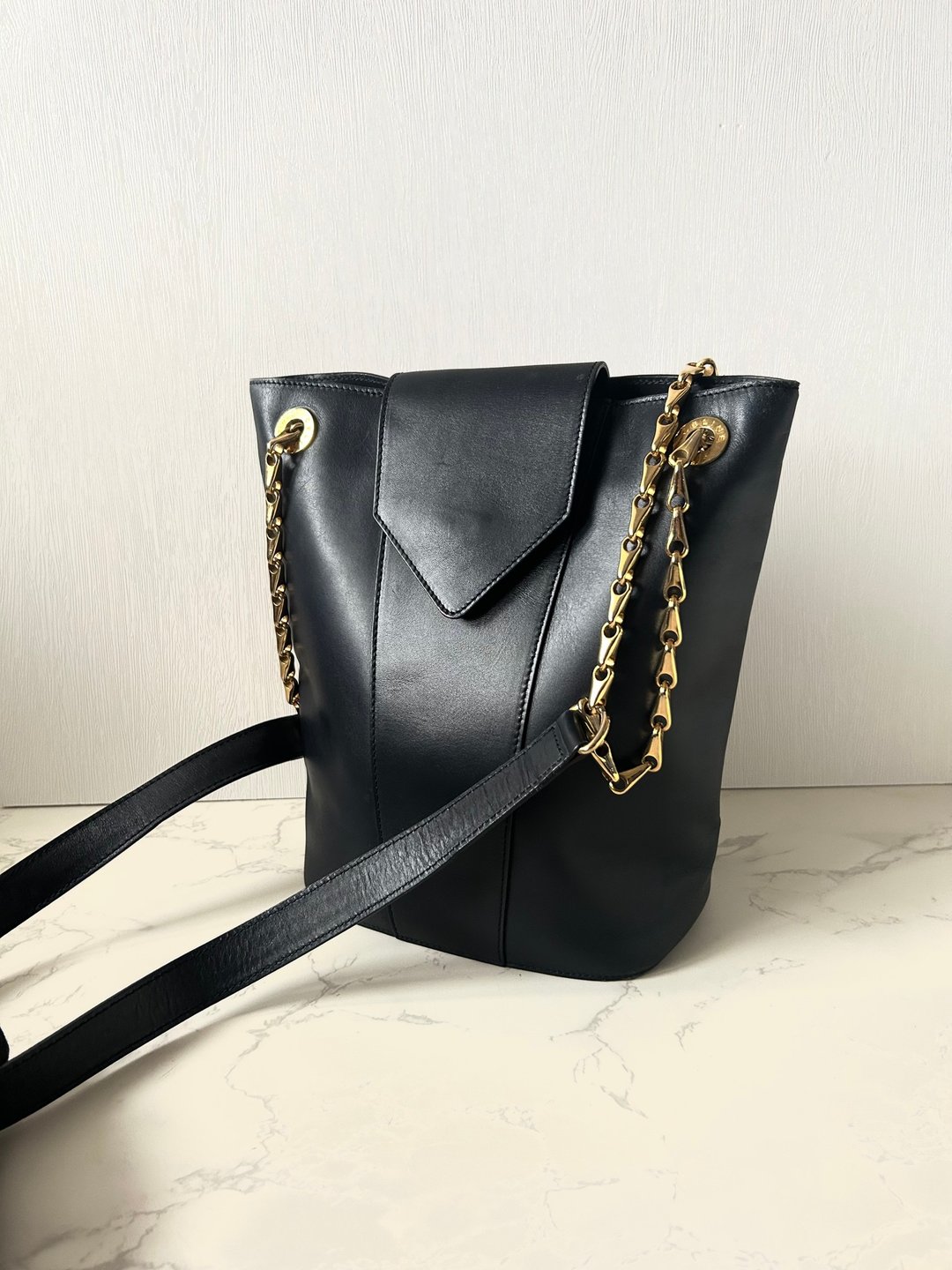 【特选货品】- 中古 CELINE 黑色金水滴链子皮革单肩水桶小包侧背斜 - 侧背包/斜挎包 - 真皮 黑色
