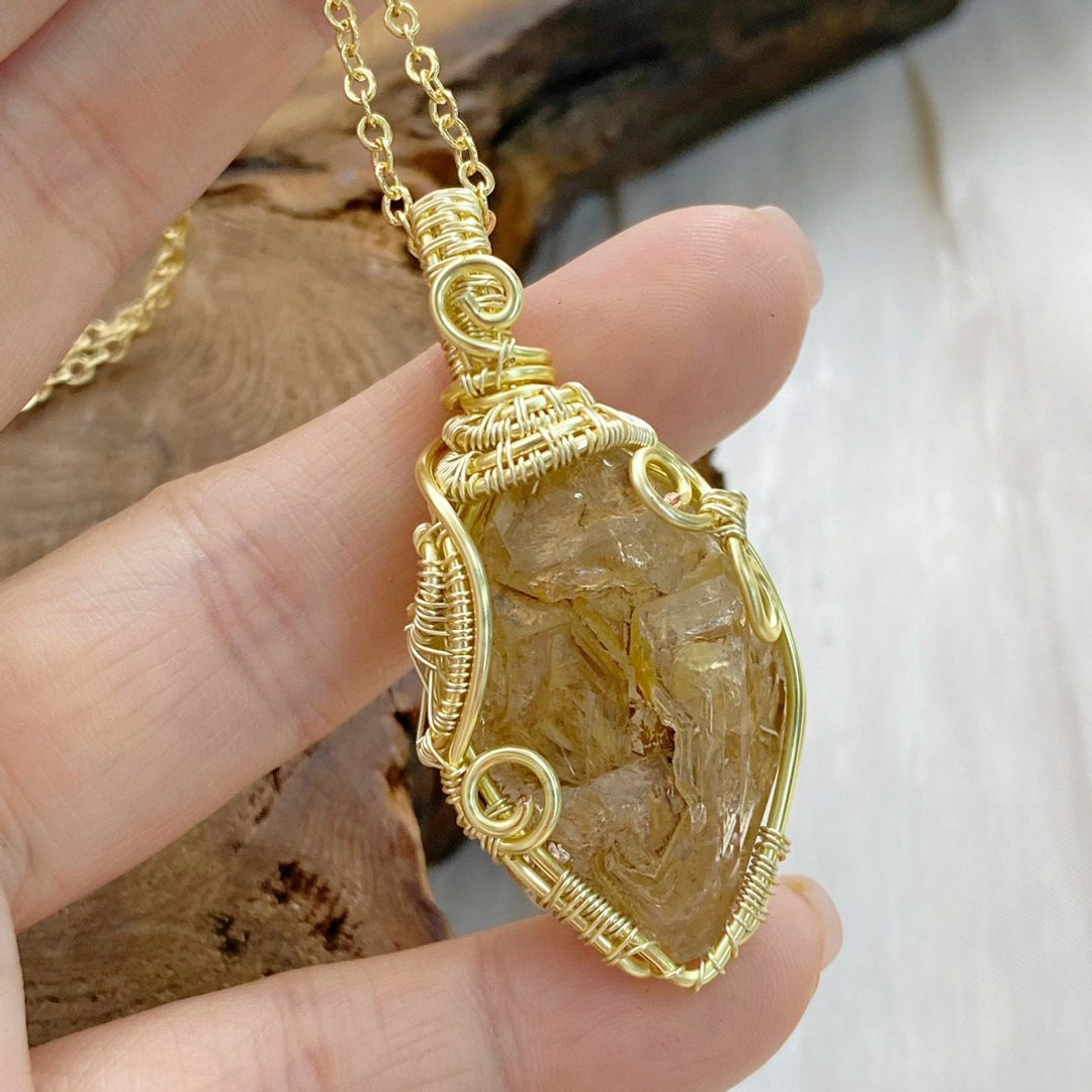 【高频天然水晶】黄泥骸骨水晶手作项链 / 原石 - 吊饰 - 水晶 金色