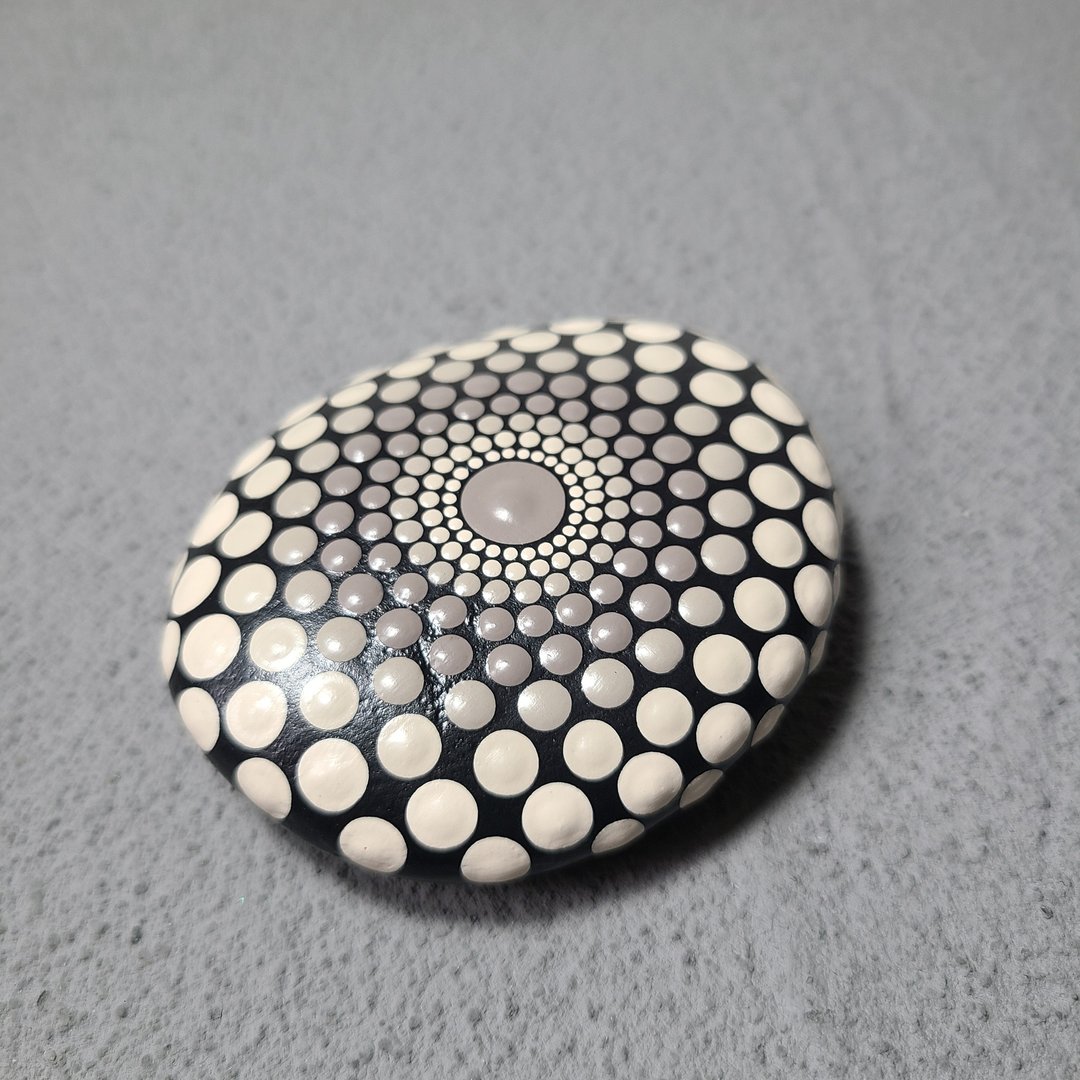 Mandala stone 点绘曼陀罗 - 插画/绘画/写字 - 其他材质 黑色