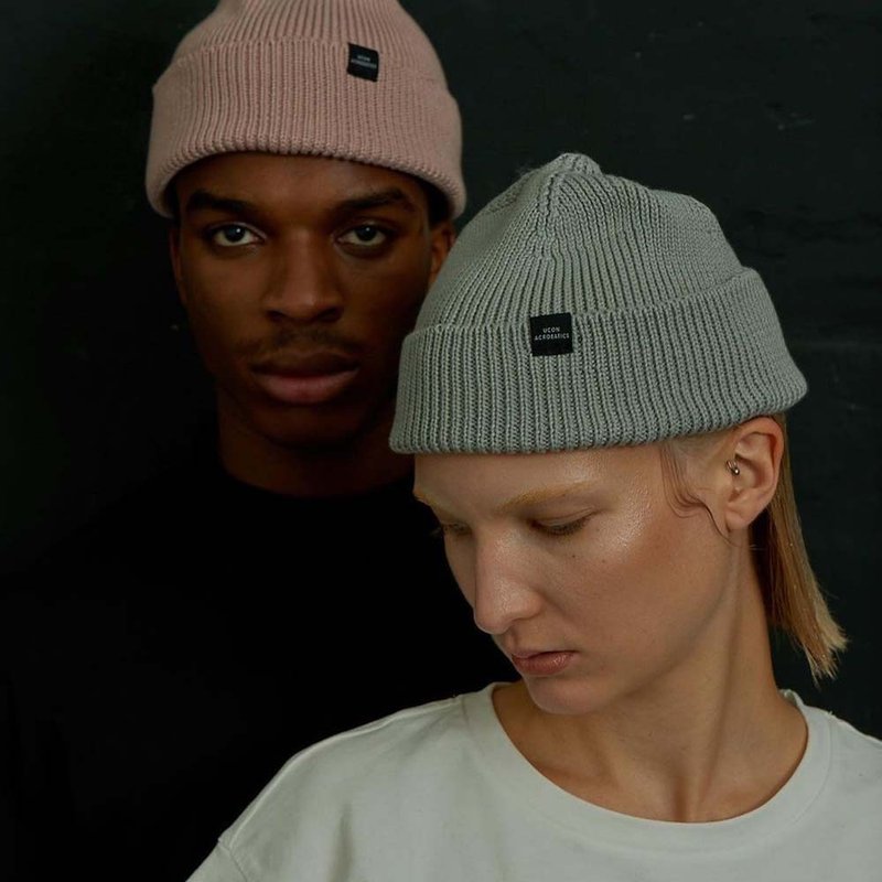 Mika Low Beanie 短版保暖反折豆豆帽 (浅灰色) - 帽子 - 环保材料 灰色