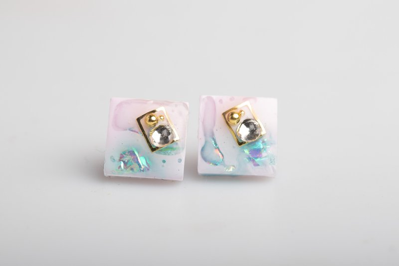 Handmade resin earrings - 耳环/耳夹 - 塑料 粉红色