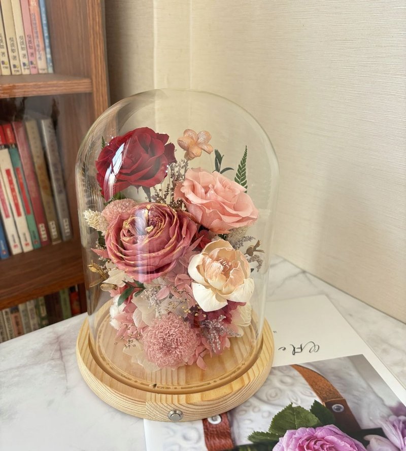 愈心花艺 | 玫瑰花园永生花玻璃罩 生日礼物/升迁送礼/居家摆饰 - 干燥花/捧花 - 植物．花 