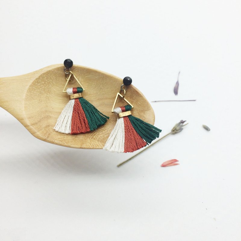 老林杂货Travelin -  三色流苏圣诞限定色   耳勾l耳针l耳夹 - 耳环/耳夹 - 绣线 绿色