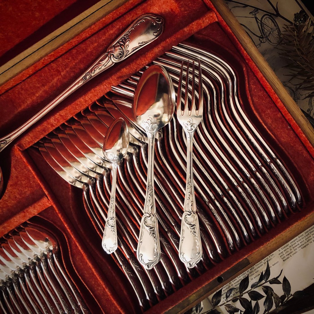 罕见法国Art Nouveau镀银完整37件原装餐具套组-有钥匙 - 餐刀/叉/匙组合 - 银 银色