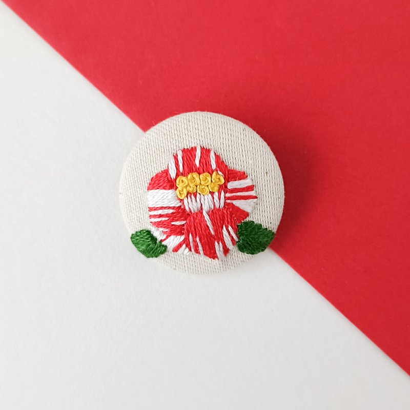 红白山茶花迷你刺绣胸针 - 胸针 - 棉．麻 红色