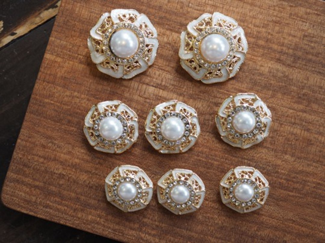 46019 Limited quantity Back hole 24mm 2 pearl metal buttons Light gray - 其他 - 其他材质 