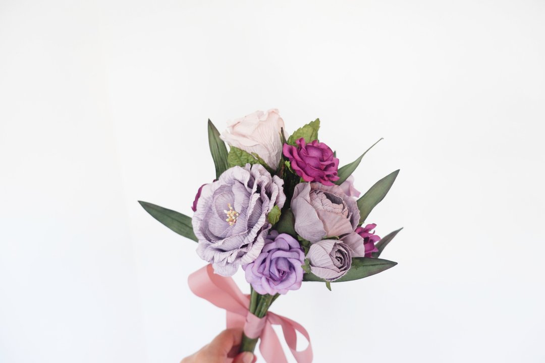 Purple flower bouquet, wedding bouquet, small minimal bouquet 7 inches - 其他 - 纸 紫色