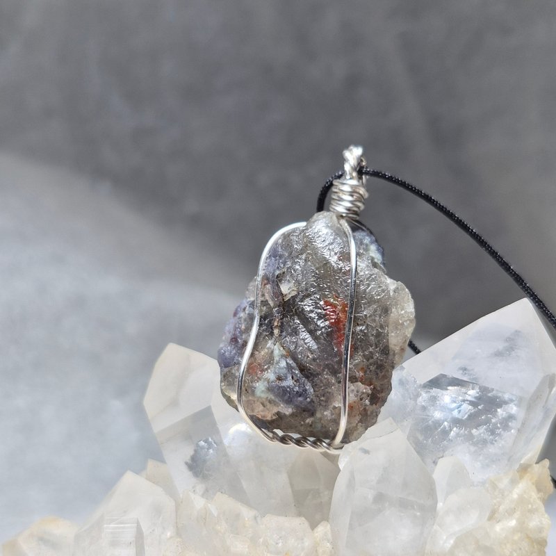 •雾里星辰• 堇青石原矿 手工绕线吊坠 水晶矿石手作设计 - 项链 - 半宝石 蓝色