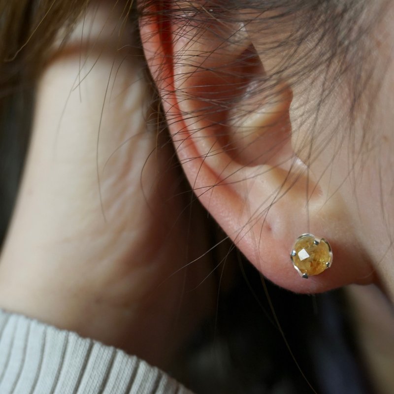 925纯银耳环 黄水晶耳环 纯银耳针 | 6mm黄水晶 一对 ER-00006 - 耳环/耳夹 - 纯银 黄色