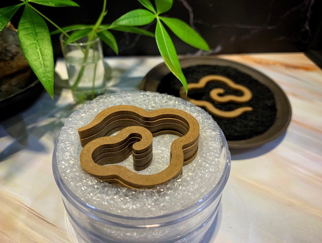 酽韵逸品100%沉香无黏粉压力式特级老料印尼土沉香篆片 - 香薰/精油/线香 - 木头 金色