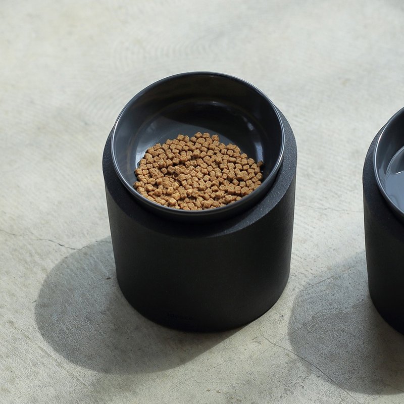 日本ideaco 宠物喂食护颈斜口碗架套组(高款)-多款可选 - 碗/碗架 - 塑料 黑色