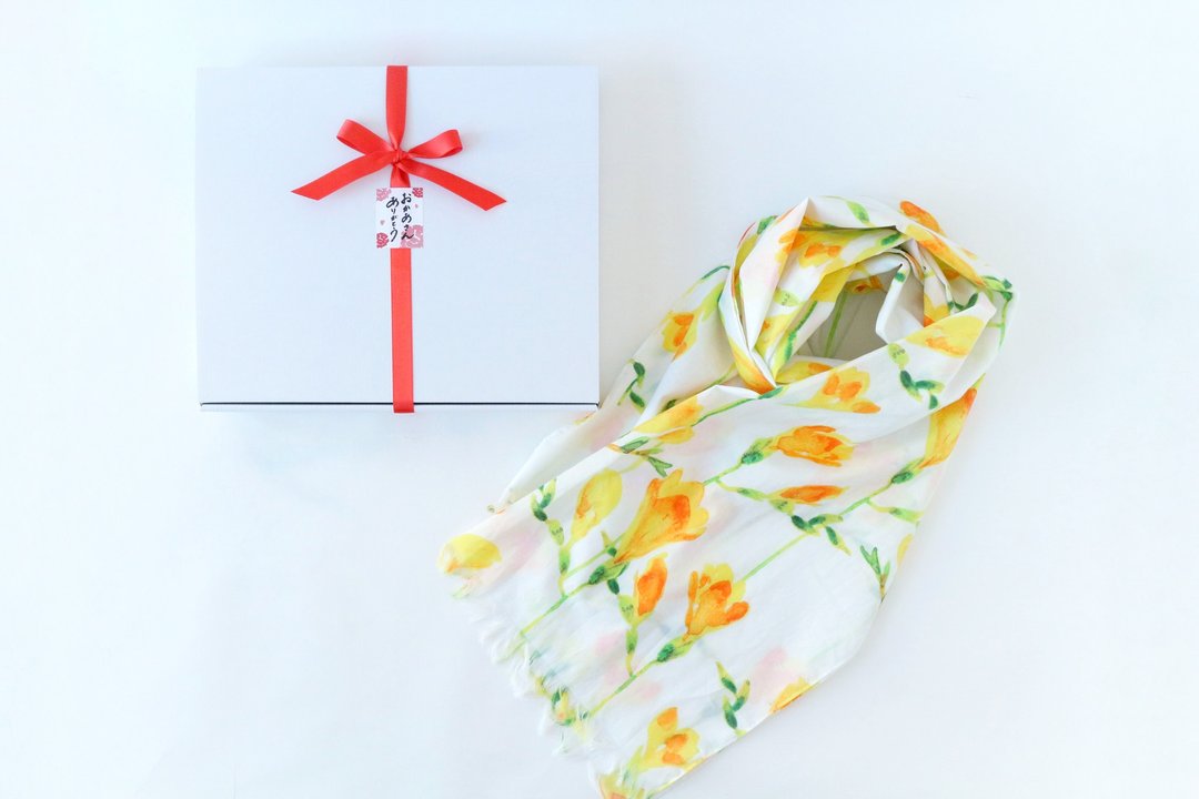 Pre-order Mother's Day Gift Stole/Shawl Half size - 围巾/披肩 - 棉．麻 黄色