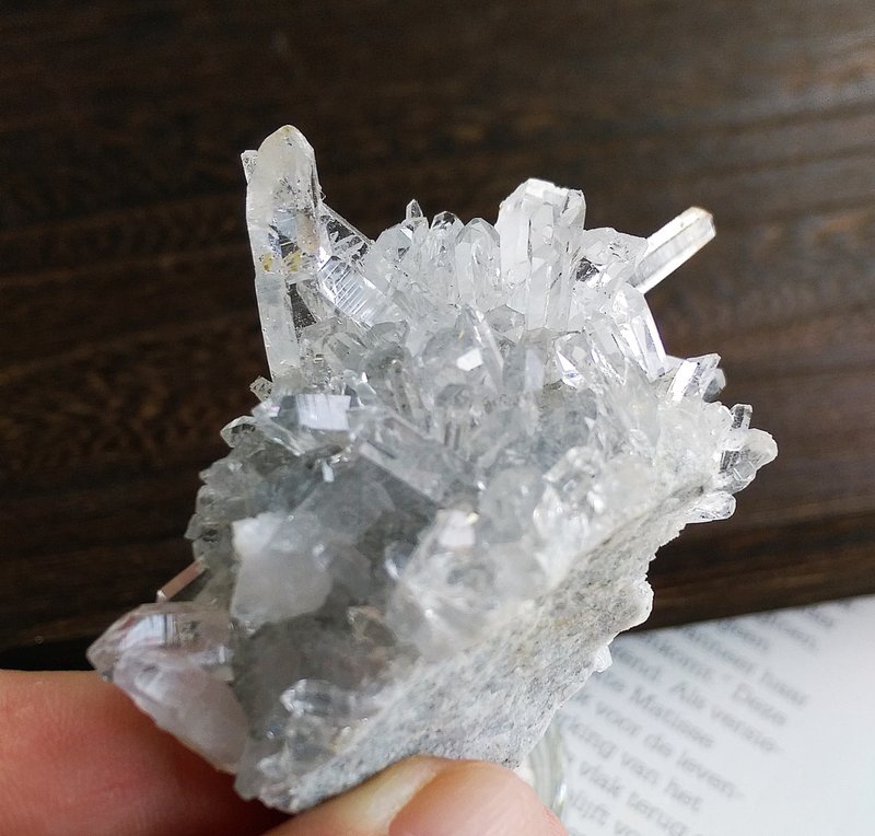 Crystal 四川产地 不规则晶簇 白水晶晶簇 天然矿石 原矿 - 摆饰 - 其他材质 