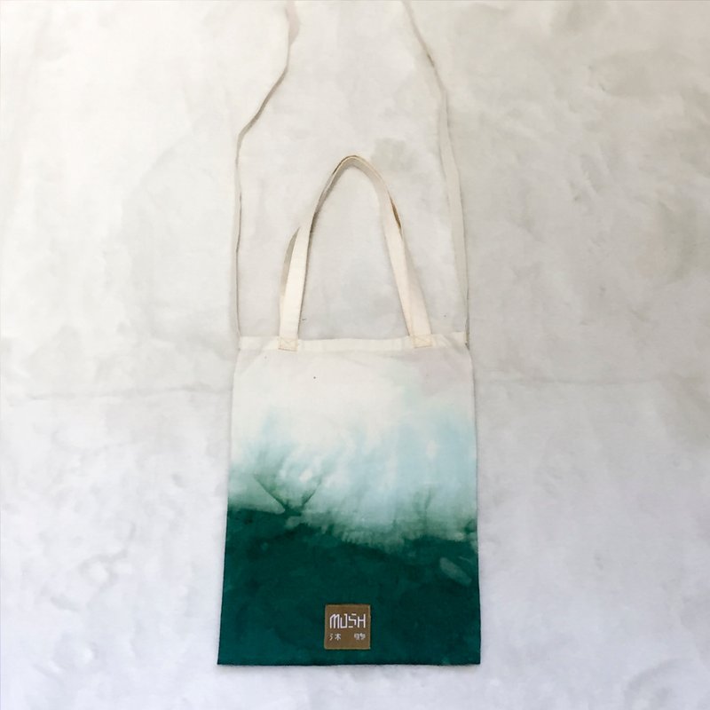 沐煦:手染绿肩背包 - 侧背包/斜挎包 - 棉．麻 绿色