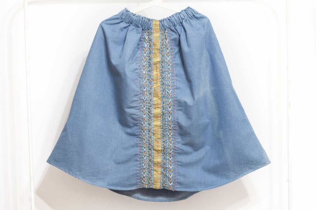 牛仔拼布裙/民族风裙/色块牛仔裙skirt/手工刺绣裙-绿色森林小径 - 裙子 - 棉 蓝色