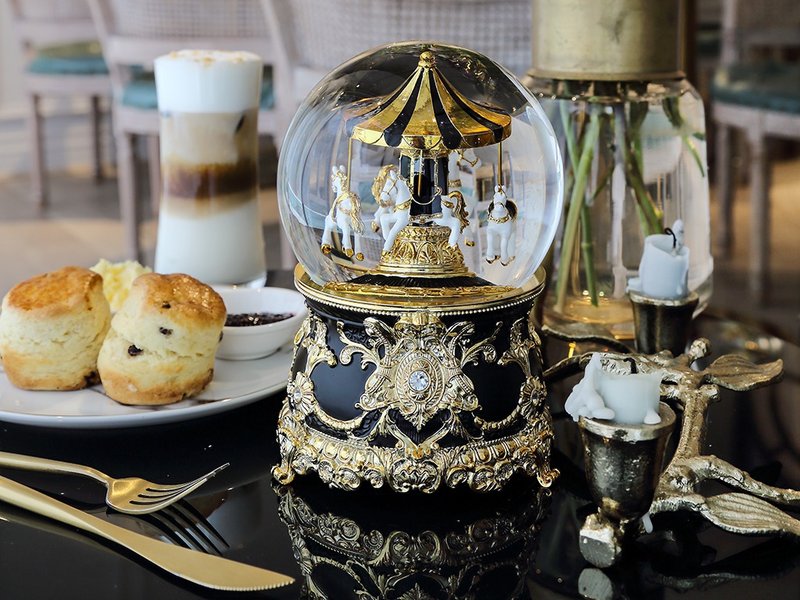 黑金旋转木马 水晶球音乐铃 情人节 男友礼物 男生礼物 生日礼物 - 摆饰 - 玻璃 