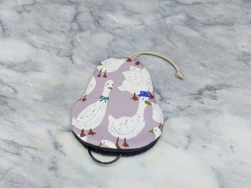 鹅鹅鹅 梨型钥匙包【K251124】 - 钥匙链/钥匙包 - 棉．麻 多色