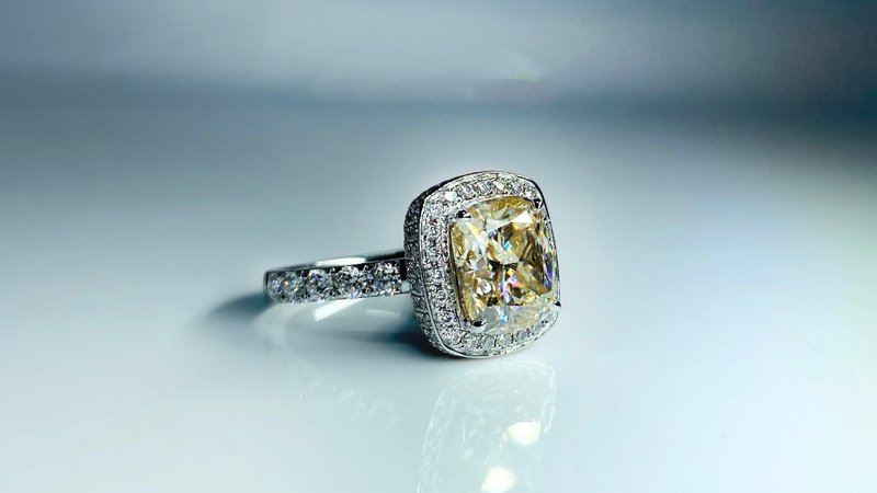 莫桑钻 |  璀璨金煌宝石女戒  | 台中门市 |  可升级K金白金 - 戒指 - 纯银 