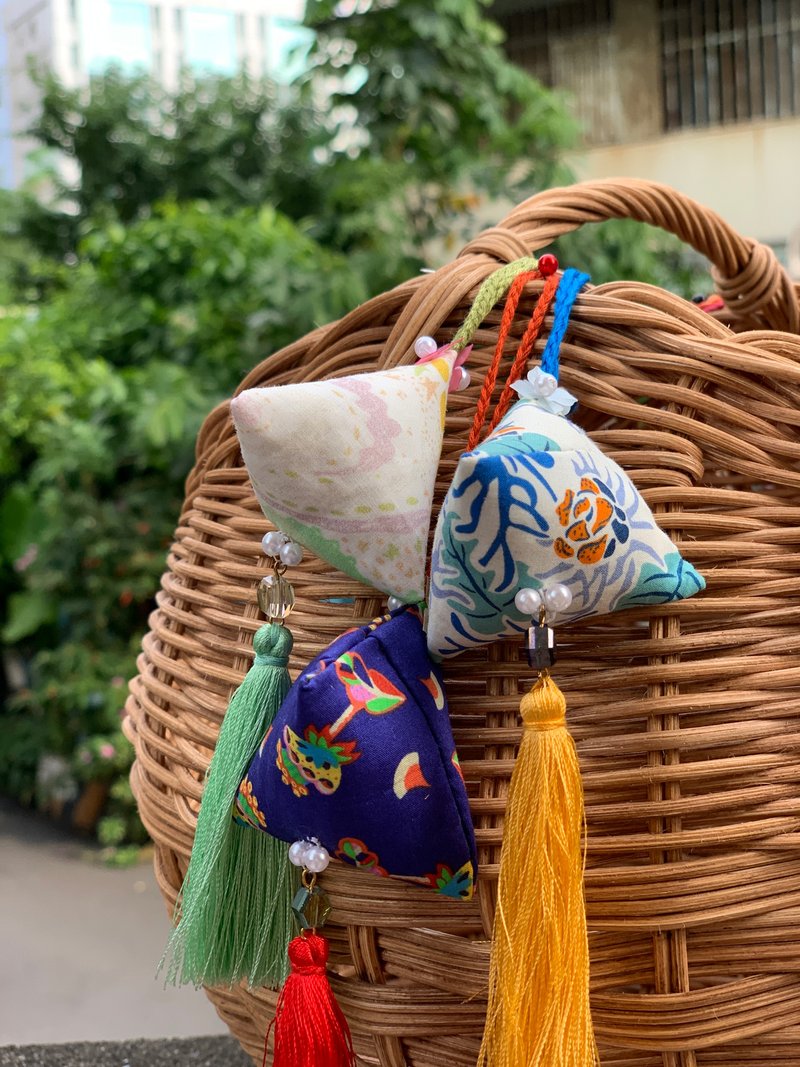 【在线影片+材料盒】手作香氛挂饰 - 编织/刺绣/羊毛毡/裁缝 - 棉．麻 多色