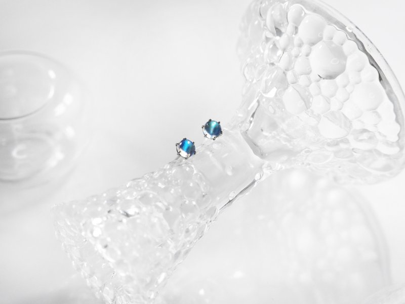 夜暮 | 彩虹月光石 / moonstone / 逐梦系列 | 天然宝石耳环 - 耳环/耳夹 - 宝石 蓝色