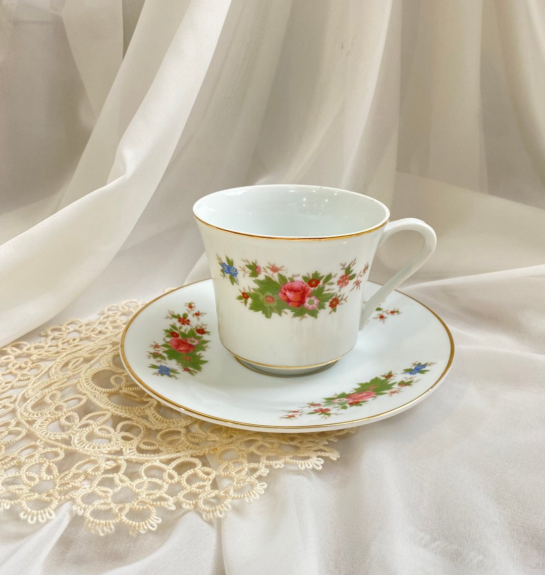 【好日恋物】台湾古董古件-典雅花卉陶瓷茶杯组 - 茶具/茶杯 - 瓷 白色