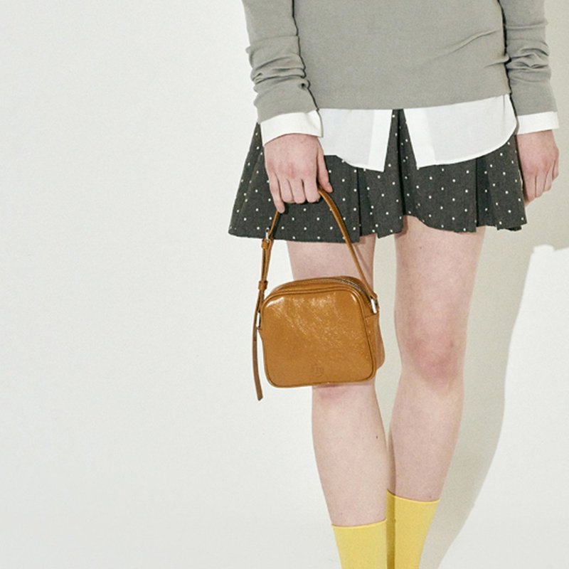 Korean Untidy Eyelet Mini Bag - 手提包/手提袋 - 人造皮革 