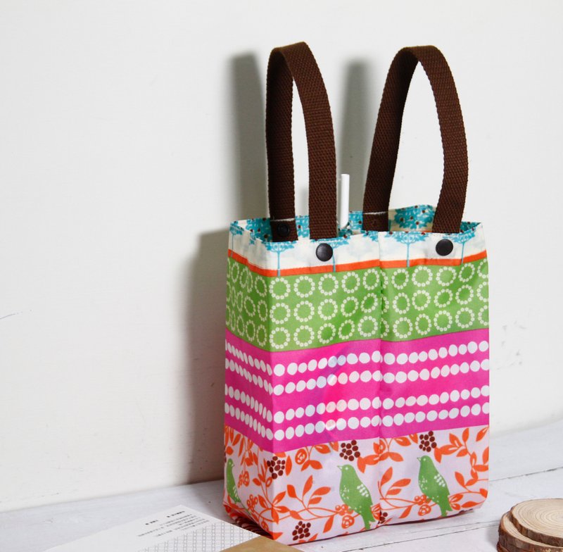 【Gi LAI】环保双杯手提袋/情侣饮料袋-花卉森林 - 手提包/手提袋 - 防水材质 粉红色