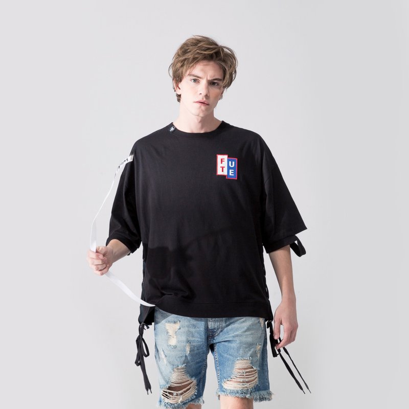 【中性款】 脇边绑带圆领短袖t-shirt / 黑色 - 男装上衣/T 恤 - 棉．麻 黑色