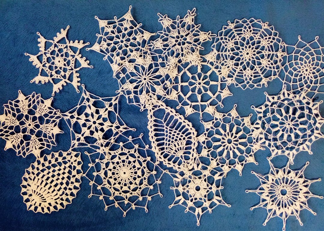 set of knitted snowflakes 16 pieces - 墙贴/壁贴 - 棉．麻 白色