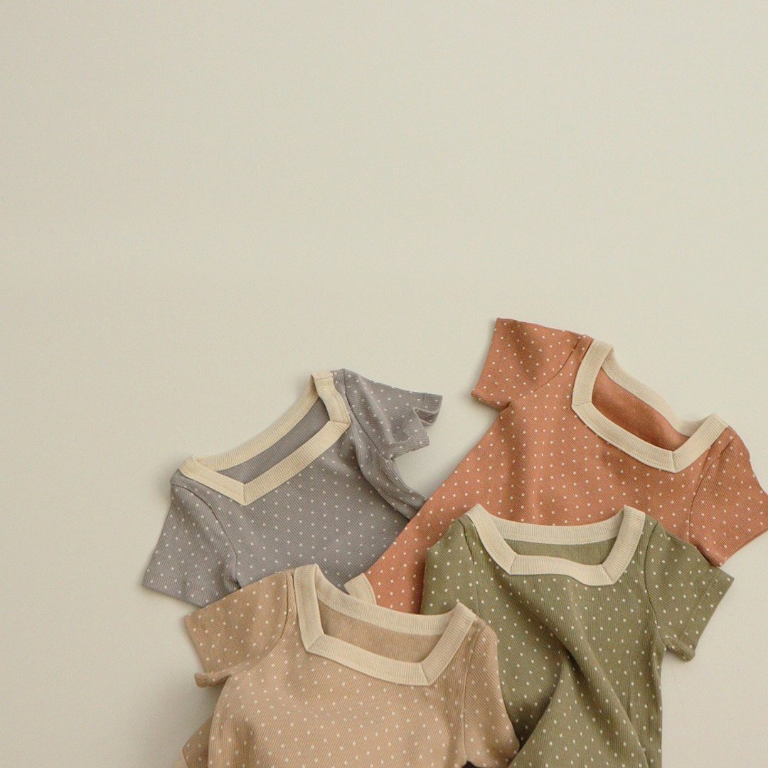 韩国小方领圆点弹力舒适婴儿连身衣居家服 Chewing bodysuit - 包屁衣/连体衣 - 棉 