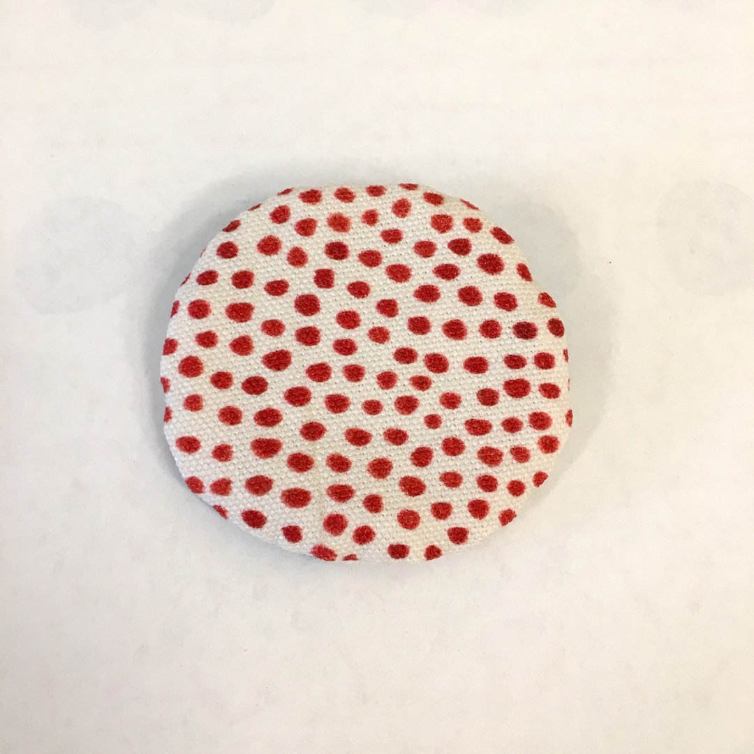 moshimoshi | 手工胸针-红色点点 - 胸针 - 棉 