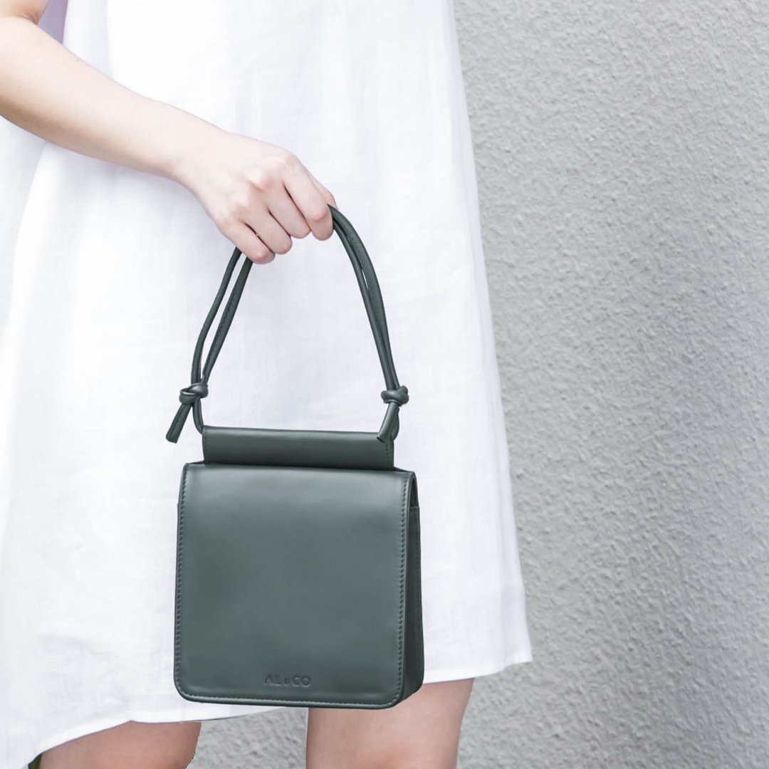 Hayden Leather Flap Bag in Dark Green - 侧背包/斜挎包 - 真皮 绿色