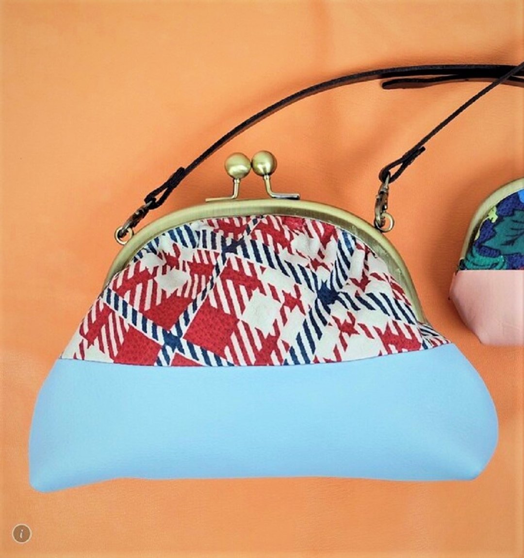 【Pouch】Retro-modern leather accessory Gamaguchi pouch --- Large check blue --- - 化妆包/杂物包 - 真皮 