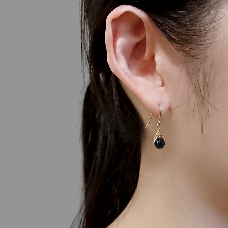 小号黑玛瑙 Herringbone 编织坠 14Kgf 包金耳环 地中海之眼 - 耳环/耳夹 - 半宝石 黑色