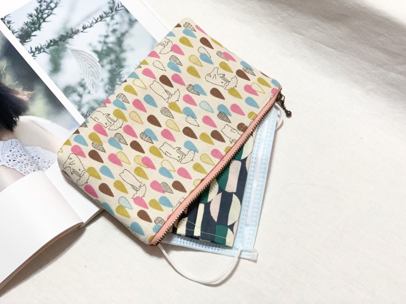 雨滴北极熊 拉链收纳包 可装口罩 口罩套 - 化妆包/杂物包 - 棉．麻 多色