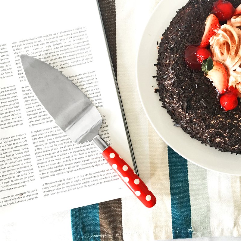 台湾第一筷。点点蛋糕刀。经典红 - 餐刀/叉/匙组合 - 其他金属 红色