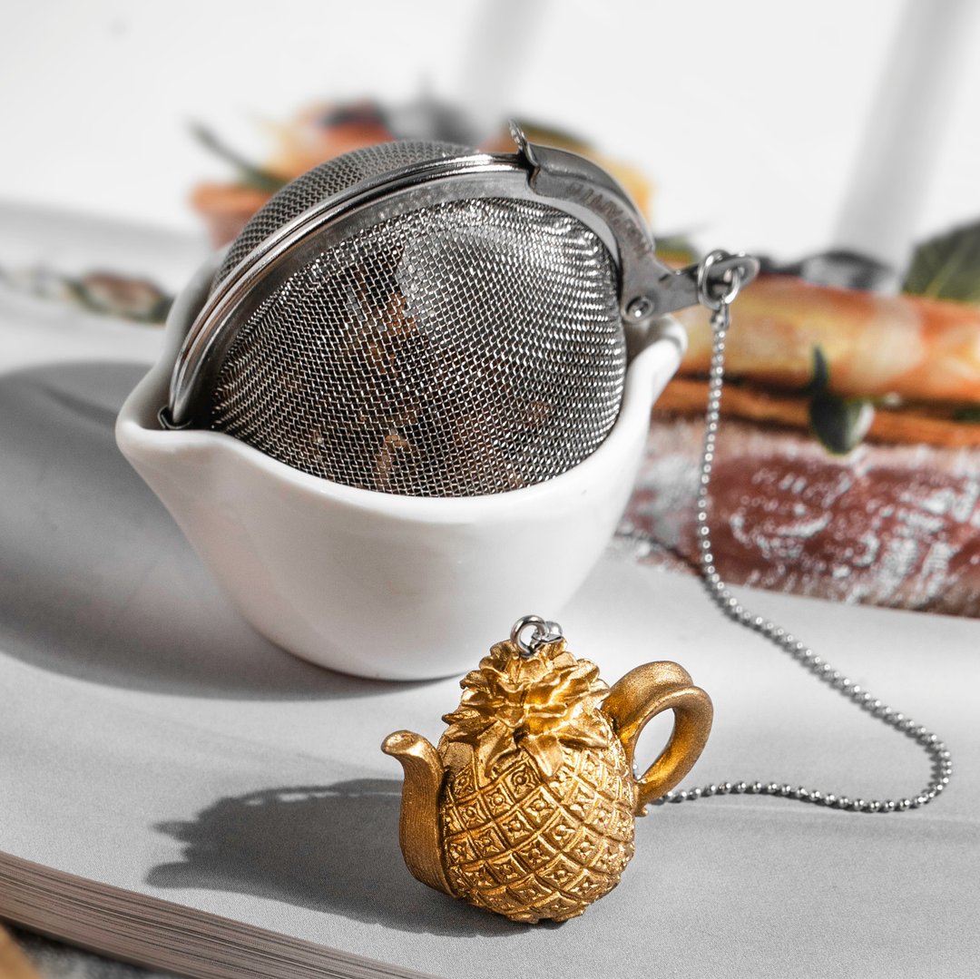 01LIV 不锈钢滤茶器 CHICHI滤茶球 金色菠萝壶吊饰带茶托瓷碗 - 茶具/茶杯 - 不锈钢 金色