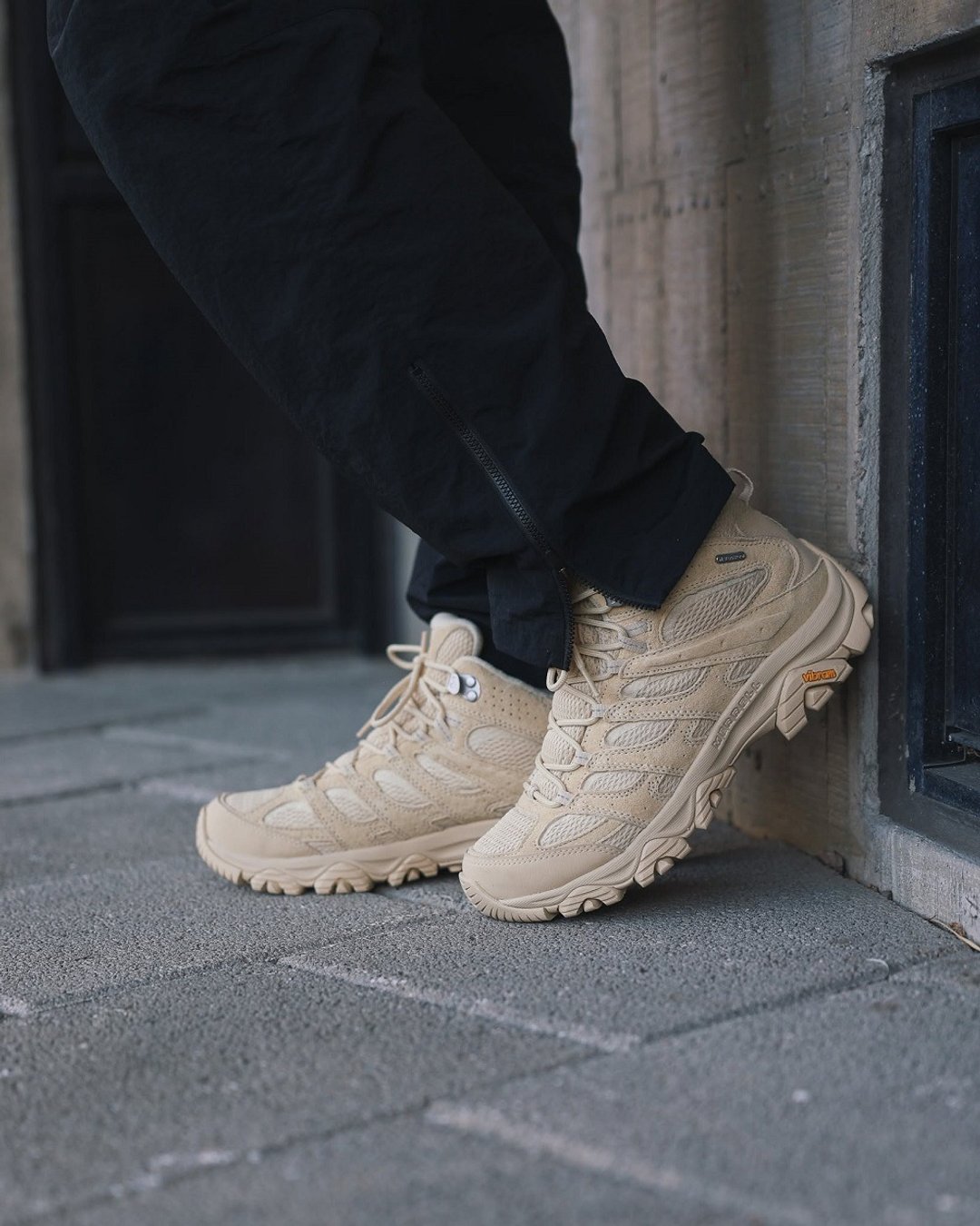 MERRELL MOAB 3 MID WATERPROOF 中筒防泼水登山健行鞋 女鞋 - 鹅黄 - 女款运动鞋/球鞋 - 其他材质 