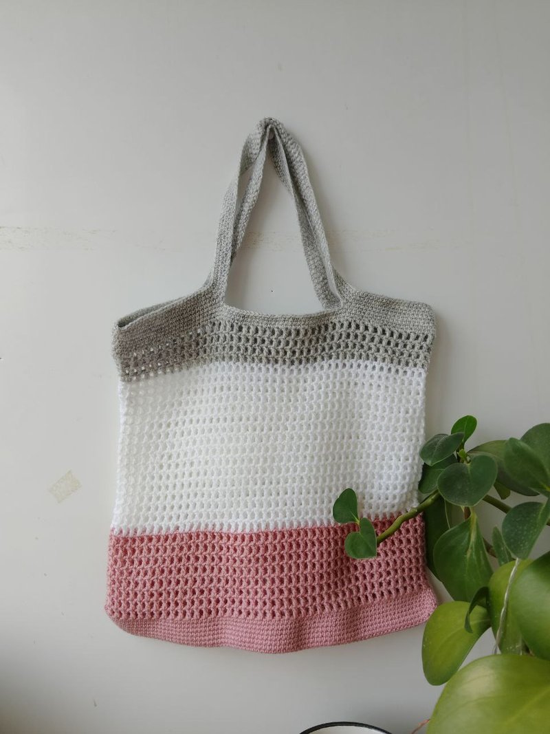 Striped shopper bag, Light summer bag, Market Bag,Crochet Bag,String bag colored - 手提包/手提袋 - 棉．麻 多色