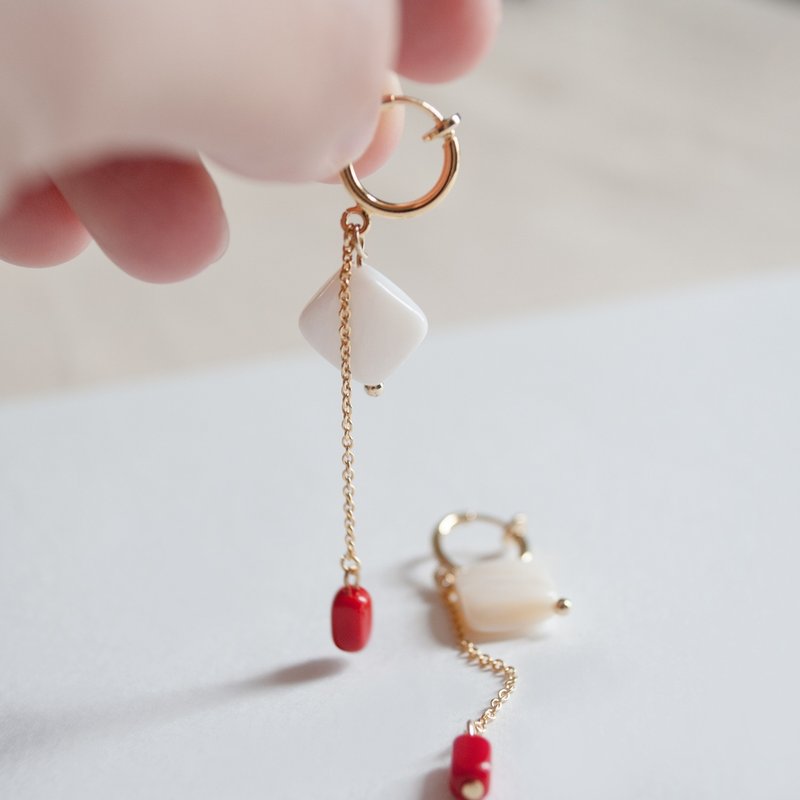 TeaTime / 白+红 的下午茶 隐藏式圈型耳夹 / 原创 纯手工制  进口材质耳饰 圈型耳夹 - 耳环/耳夹 - 其他材质 